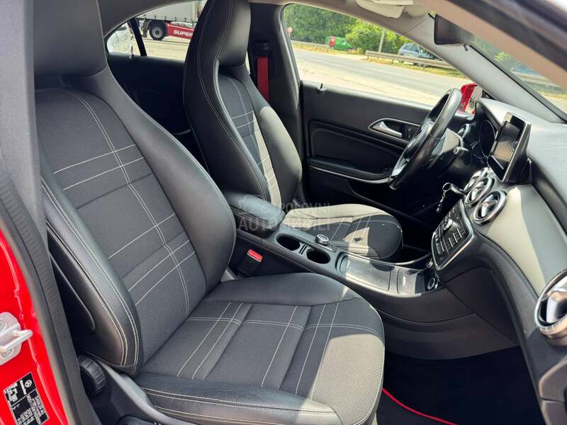Mercedes Benz CLA 200 