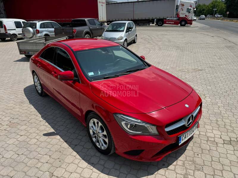 Mercedes Benz CLA 200 