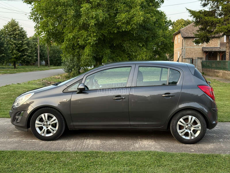 Opel Corsa D 1.3 CDTI NOVA