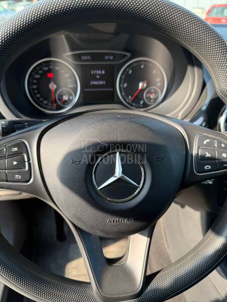 Mercedes Benz B 180 