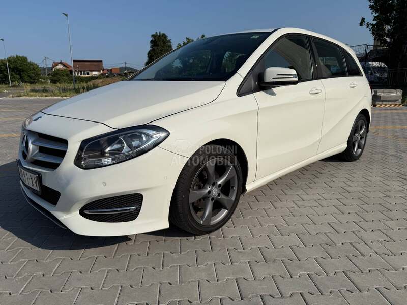 Mercedes Benz B 180 