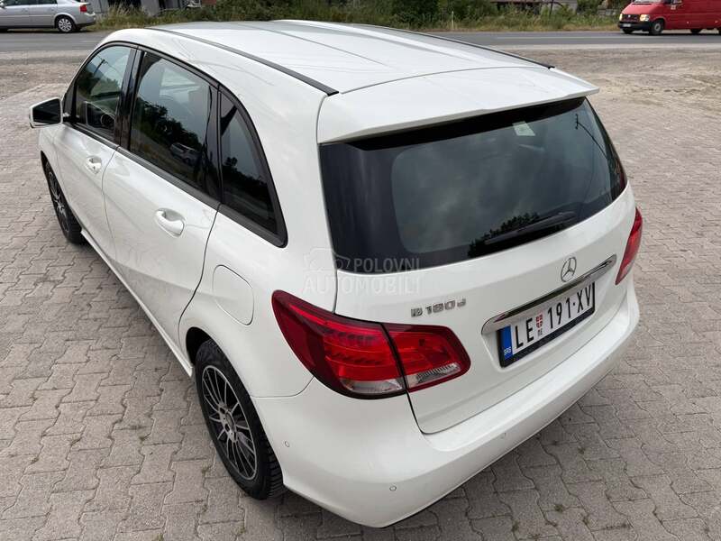 Mercedes Benz B 180 