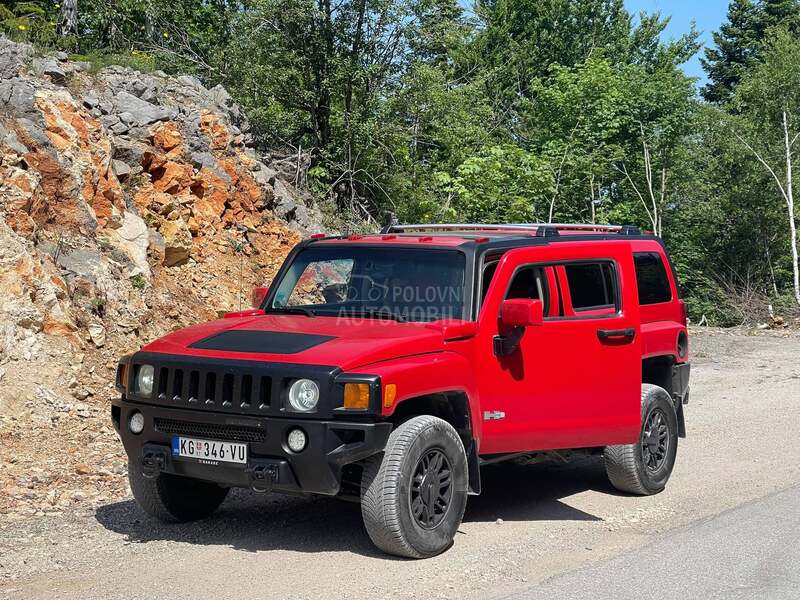 Hummer H3 