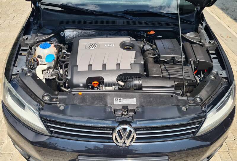 Volkswagen Jetta 1.6TDI  BLUEMOTION