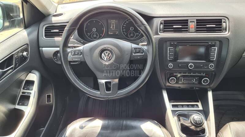 Volkswagen Jetta 1.6TDI  BLUEMOTION