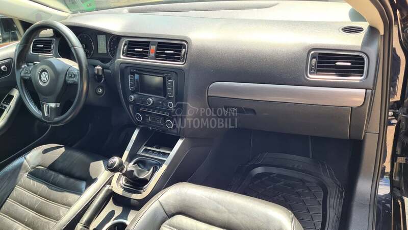 Volkswagen Jetta 1.6TDI  BLUEMOTION