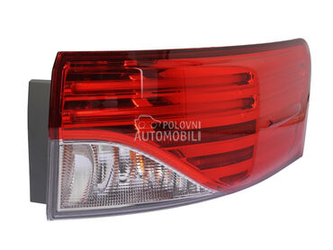 Stop svetla i stop lampe za Toyota Avensis od 2012. do 2015. god.