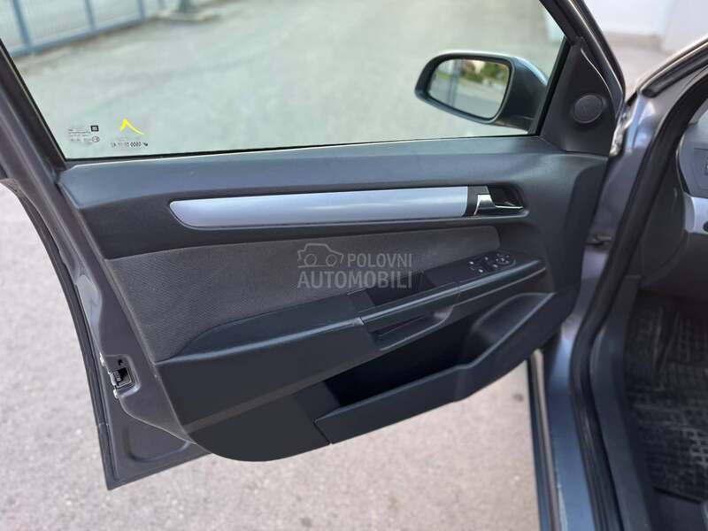 Opel Astra H 