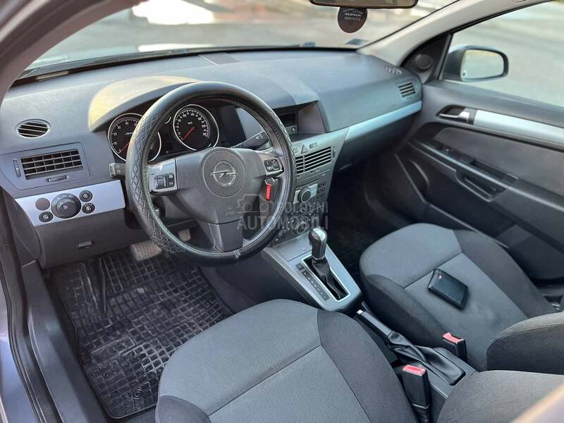 Opel Astra H 
