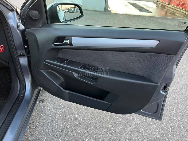 Opel Astra H 