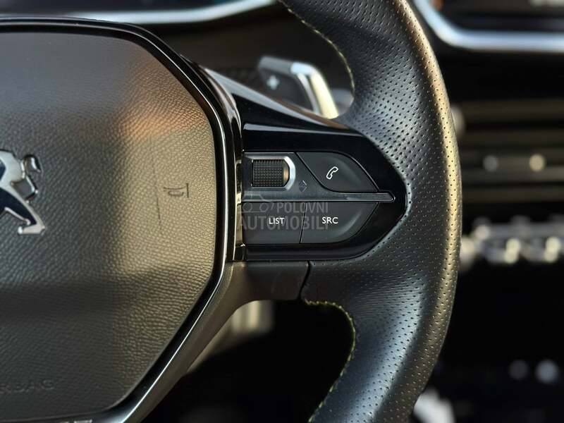 Peugeot 208 GT/Kamera/Led/Nav