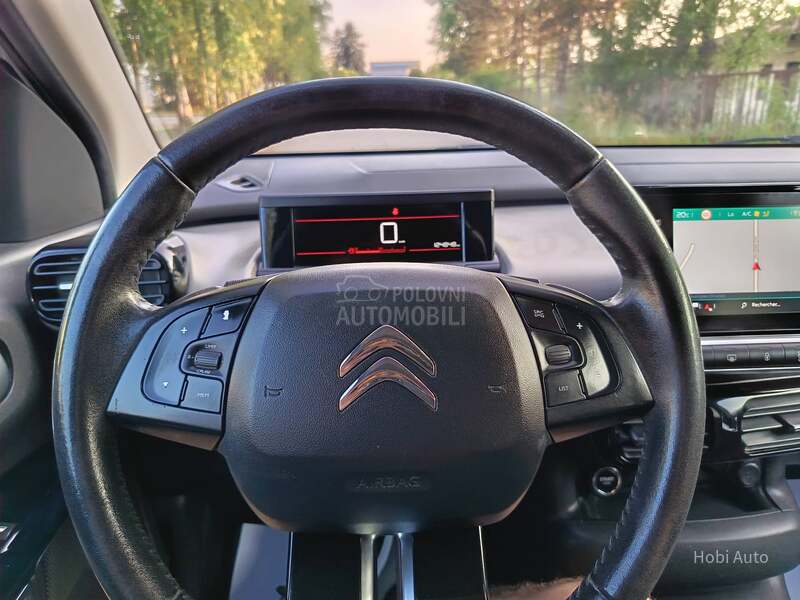 Citroen C4 Cactus 1.2B  LED/N A V I