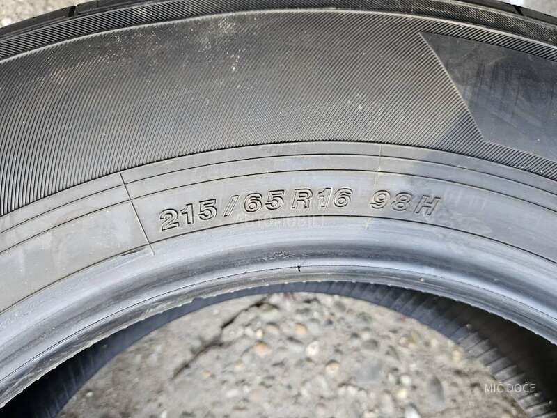 Yokohama 215/65 R16 Letnja