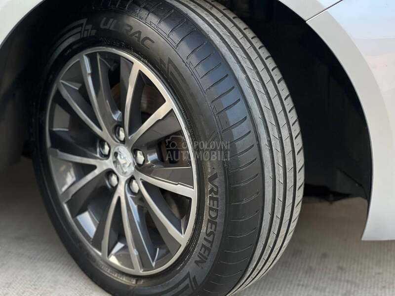 Peugeot 308 2.0 e-HDi / Allure