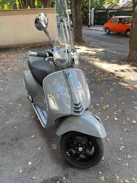Vespa GTS 300