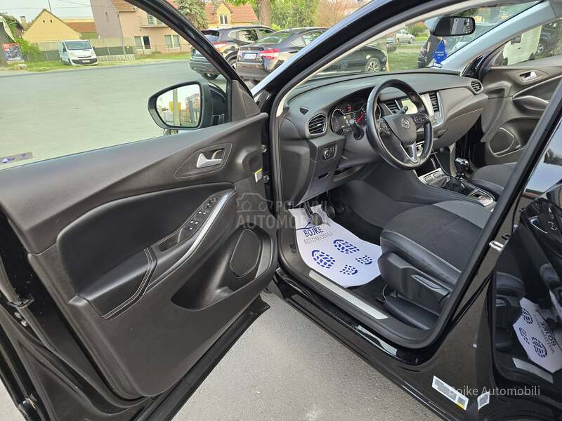 Opel Grandland X 1.6CDTI INNOVATION