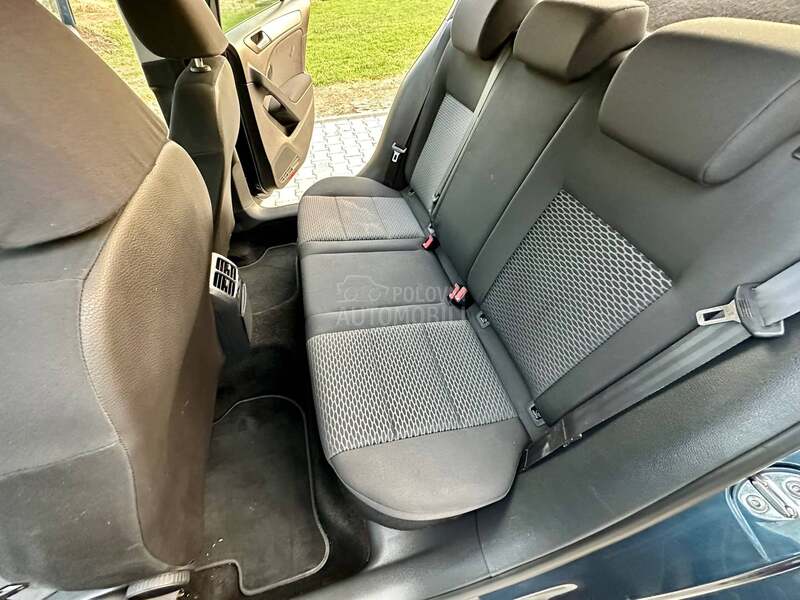 Volkswagen Golf 6 1.6 8.v 102 k.s