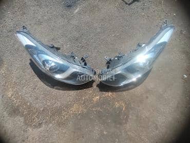 farovi za Hyundai i30 od 2012. do 2017. god.