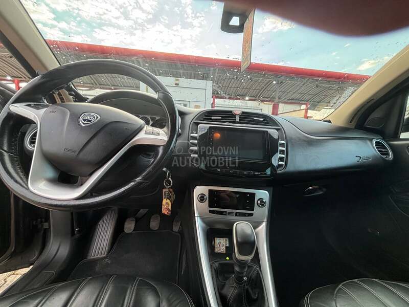 Lancia Delta 1.9 MJTD