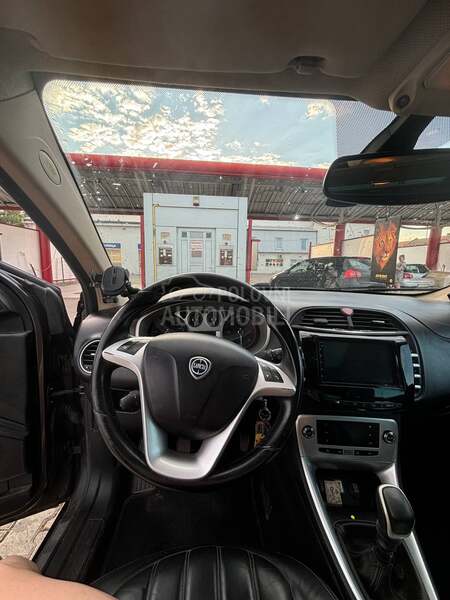 Lancia Delta 1.9 MJTD