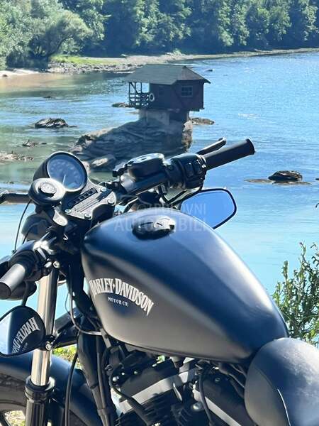 Harley Davidson Sportster Iron 883XL