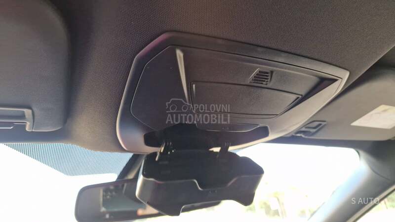 Ford Kuga ST-LlNE/MAX-OPREMA