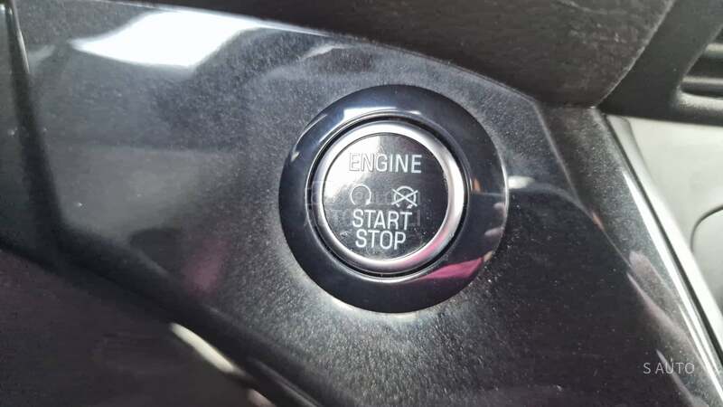 Ford Kuga ST-LlNE/MAX-OPREMA