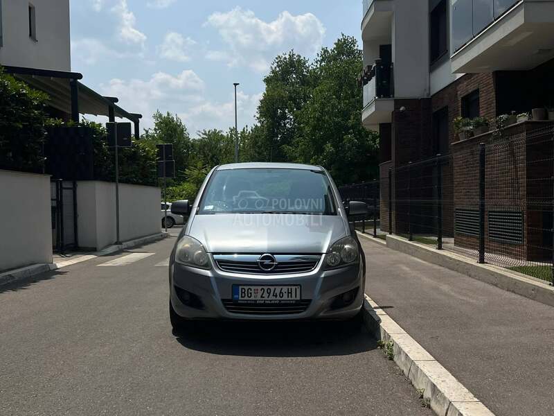 Opel Zafira 1.7cdti 7 sed