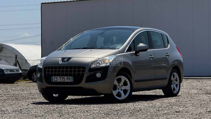 Peugeot 3008 2.0  allure pano nav