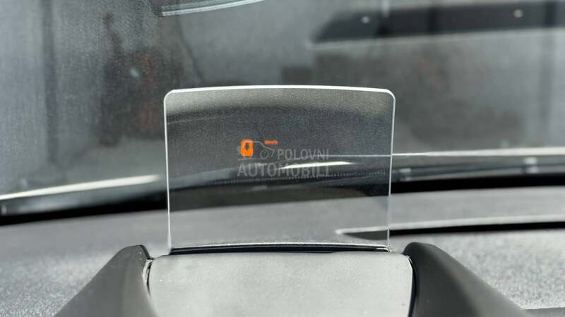 Peugeot 3008 2.0  allure pano nav