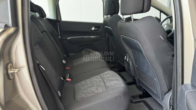 Peugeot 3008 2.0  allure pano nav