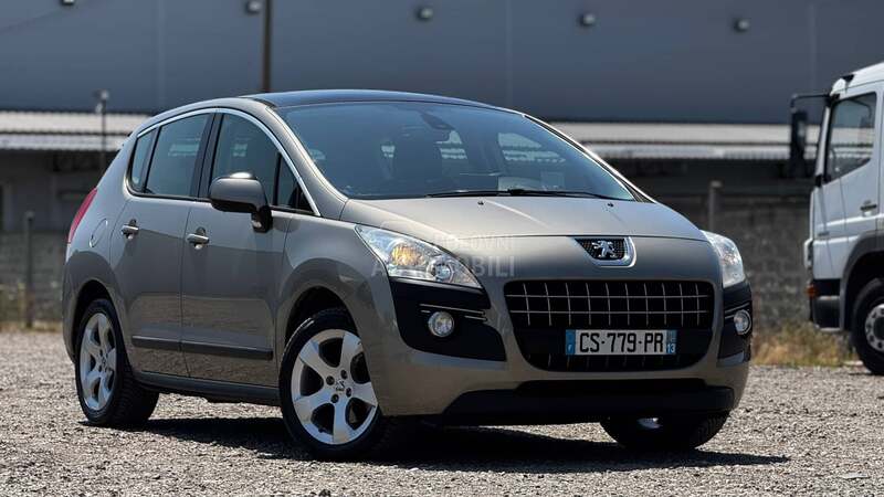 Peugeot 3008 2.0  allure pano nav