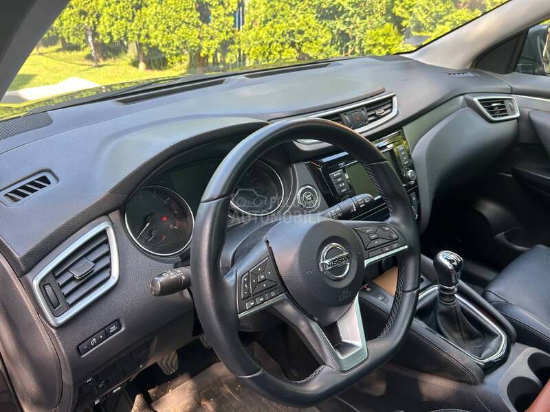 Nissan Qashqai 1.3 DIG-T TEKNA SUN