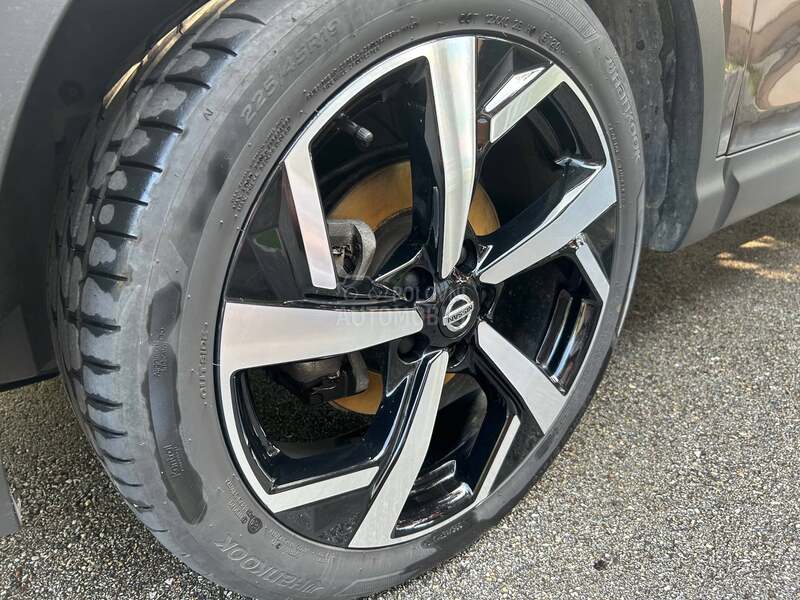 Nissan Qashqai 1.3 DIG-T TEKNA SUN