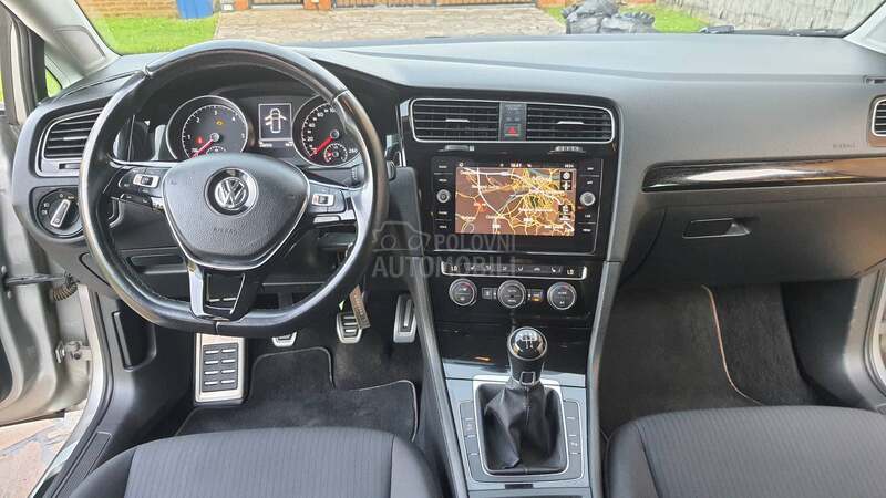 Volkswagen Golf 7 1.6 tdi SOUND