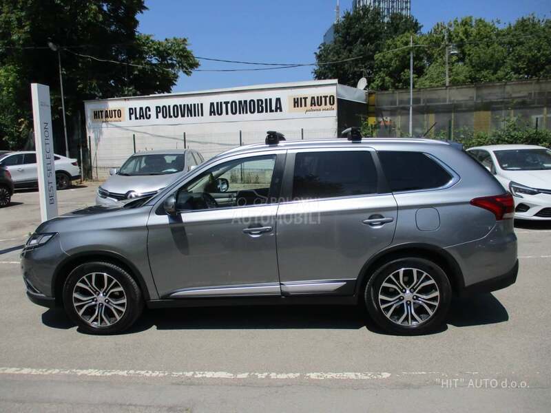 Mitsubishi Outlander 2.2 DI-D INTENSE 4WD