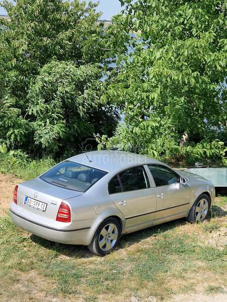 Škoda Superb 2.5 TDI