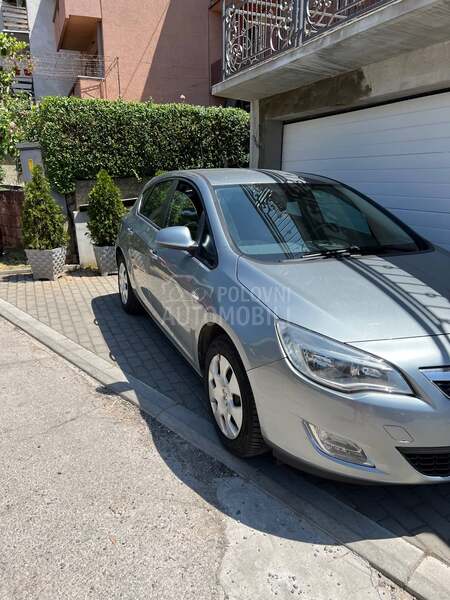 Opel Astra J 1.4