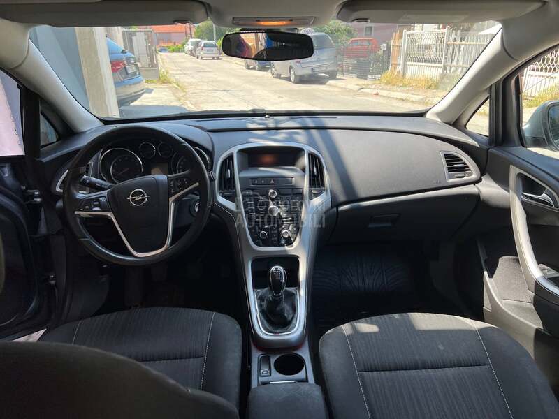 Opel Astra J 1.4