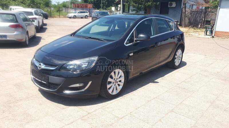 Opel Astra J 1.6 CDTI LED