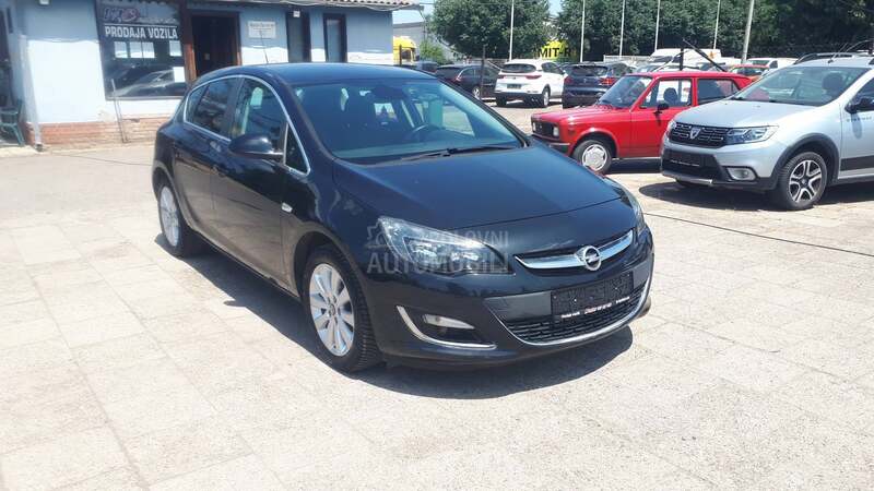 Opel Astra J 1.6 CDTI LED