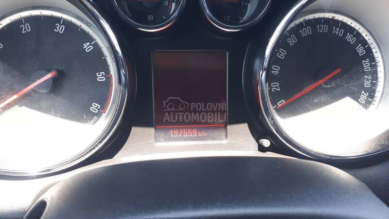 Opel Astra J 1.6 CDTI LED