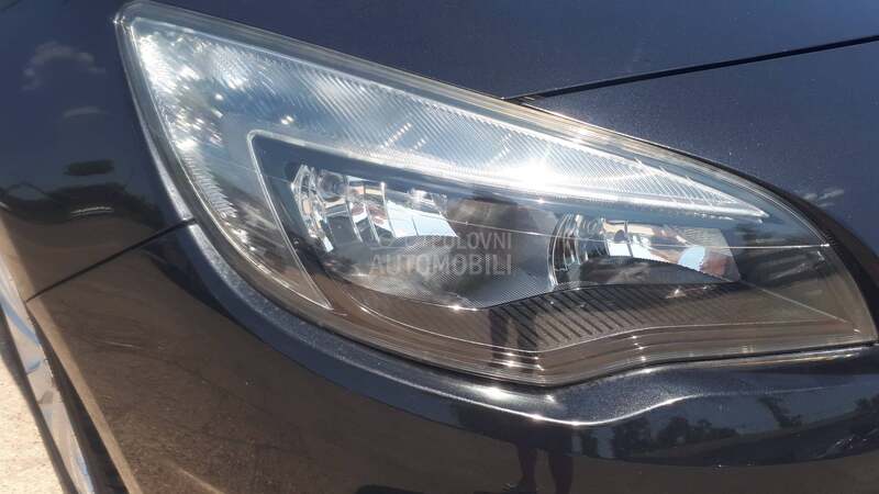 Opel Astra J 1.6 CDTI LED
