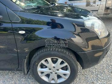 Krilo desno crno NV676 za Renault Koleos od 2008. do 2016. god.