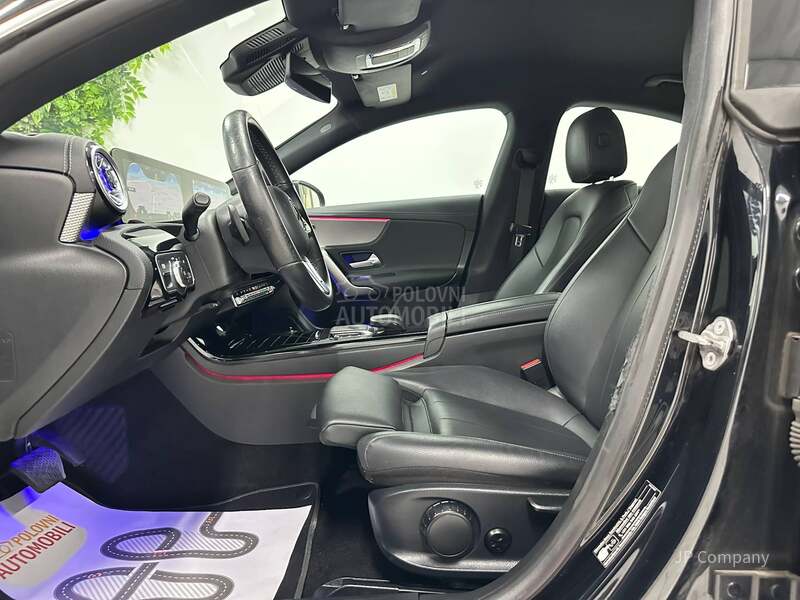 Mercedes Benz CLA 180 AMB AUT