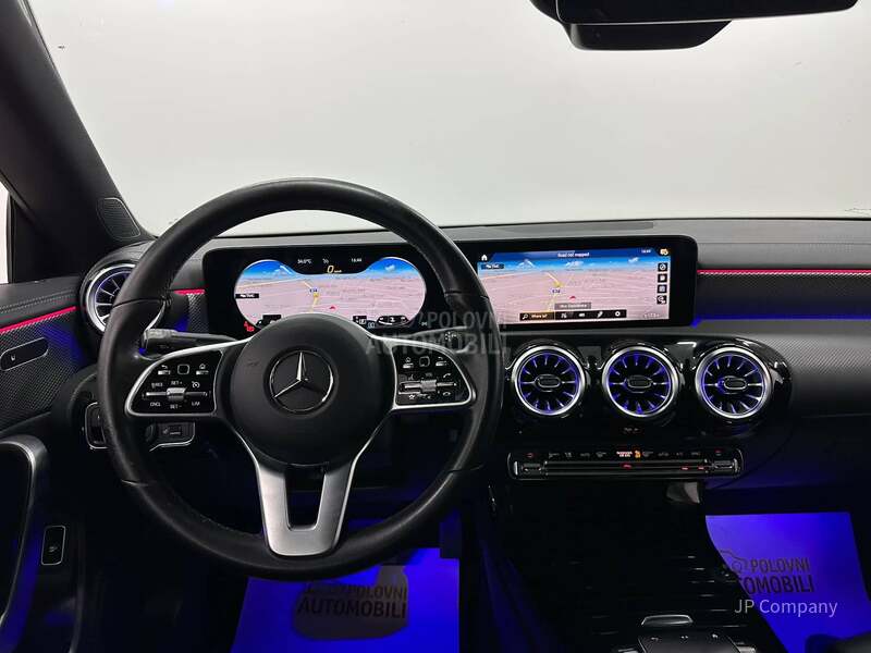 Mercedes Benz CLA 180 AMB AUT