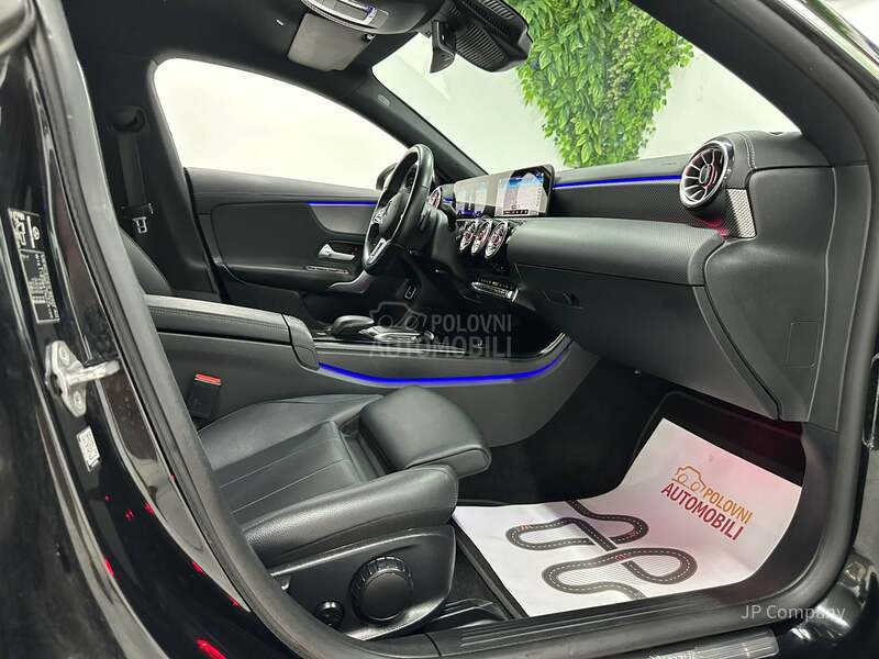 Mercedes Benz CLA 180 AMB AUT