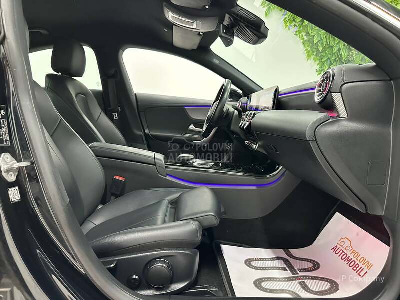 Mercedes Benz CLA 180 AMB AUT