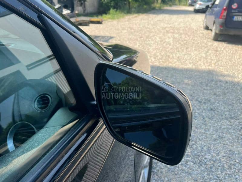 Retrovizor desni crni NV676