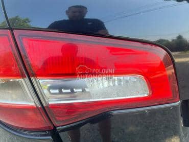 Stop svetlo gepeka levo za Renault Koleos od 2008. do 2016. god.